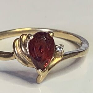 10kt Gold Vintage Pear Cut Garnet and Diamond Ring. Signed and stamped. Pretty!